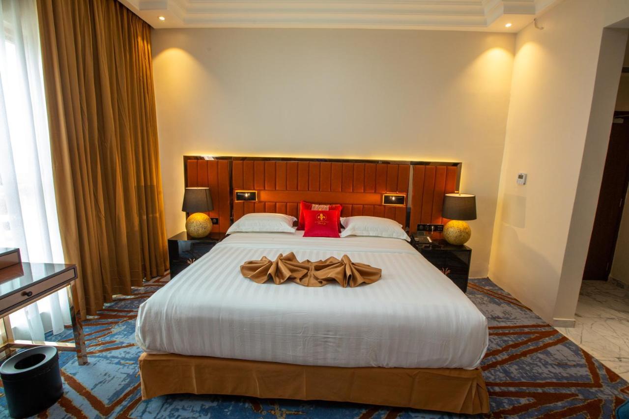 Hotel Fleur De Lys Point E Dakar Exterior photo